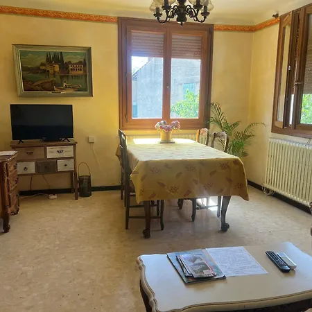 Maison Provencale Сasa de vacaciones *